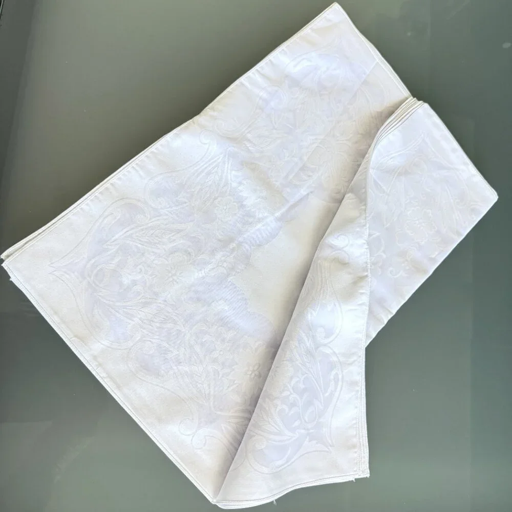 Set of 10 white napkins Floral cotton polyester 17